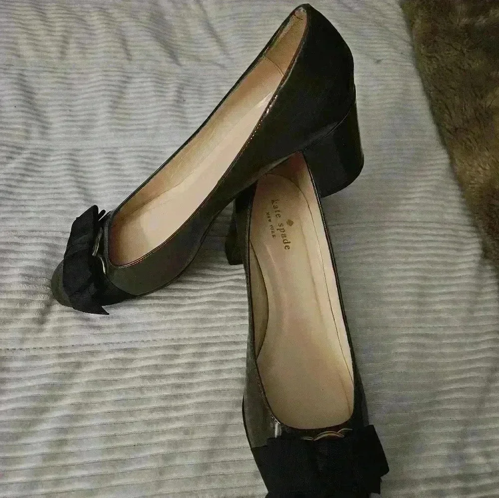 Kate Spade heels.  Olive Green Patent Leather w Black bows. Size 8.5